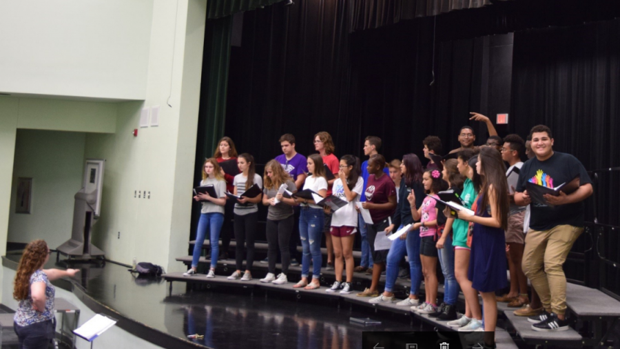Freedom High School Choir Prepares For Fall Concert